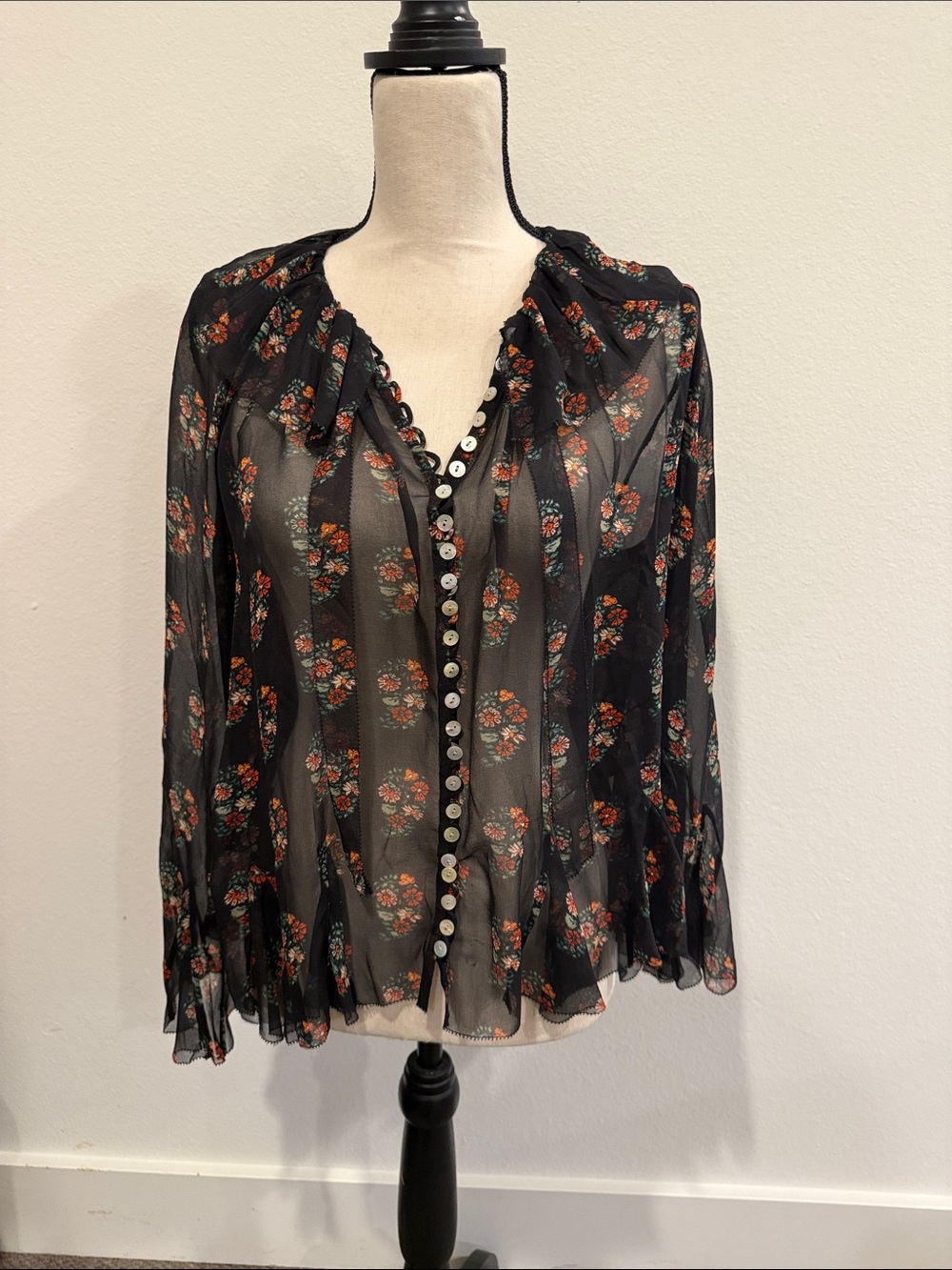 Doen Black Sheer Floral Button-Front Blouse. 100% silk.